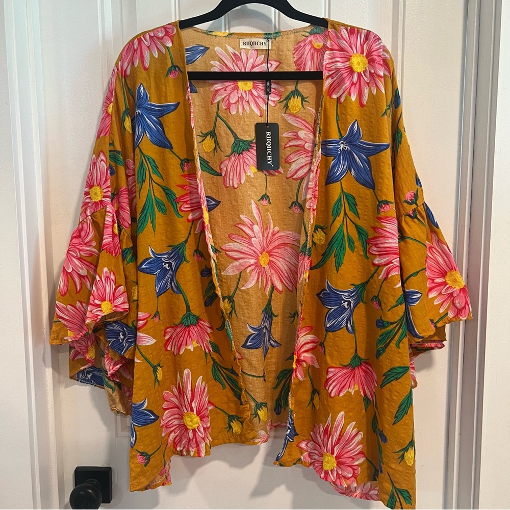 Riiqiichy Floral Gold Cardigan Kimono with Pink and Blue Flowers. OS. NWT.‎